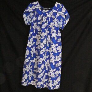 NUI NALU Made In HAWAII USA medium Blue and White Floral Hawaiian Muumuu Dress